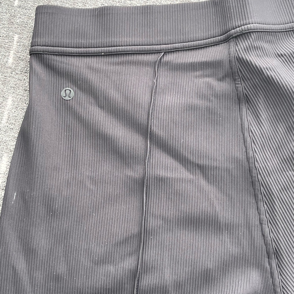 Lululemon pants - Picture 5 of 5